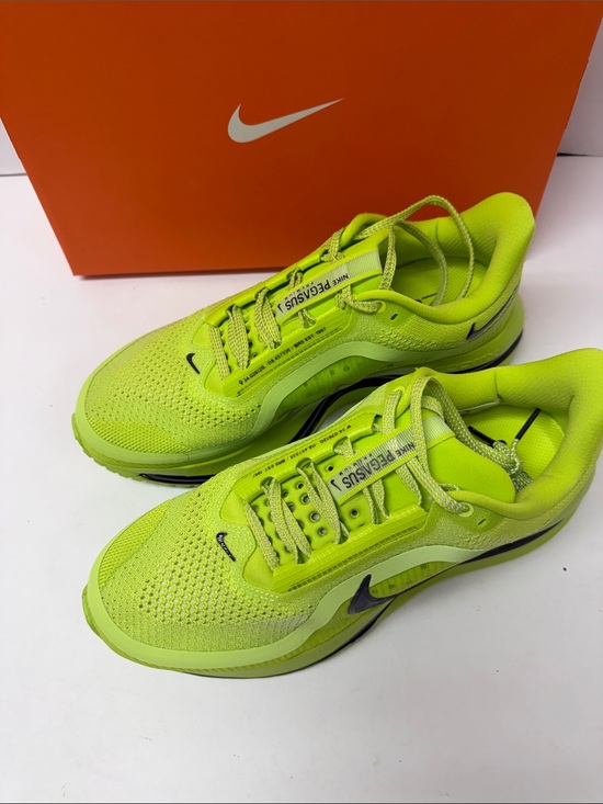 New Nike Pegasus Lime Green Running Shoes with Black Swoosh Mens 11